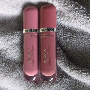 ✨ NWT REVLON lip polishes
